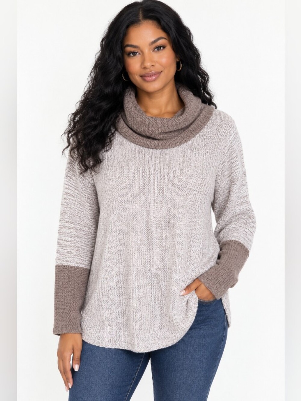 Contrast M/L Cowl Neck Sweater in Taupe/Chocolate